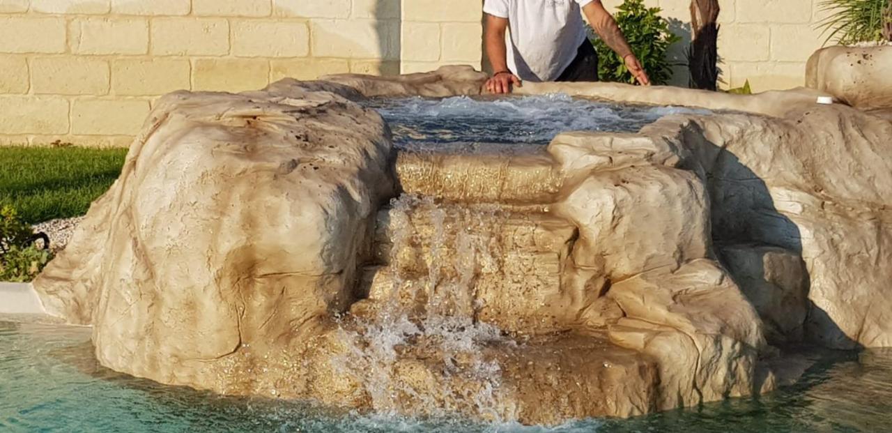 Villa Zecca Con Piscina 莱切 外观 照片